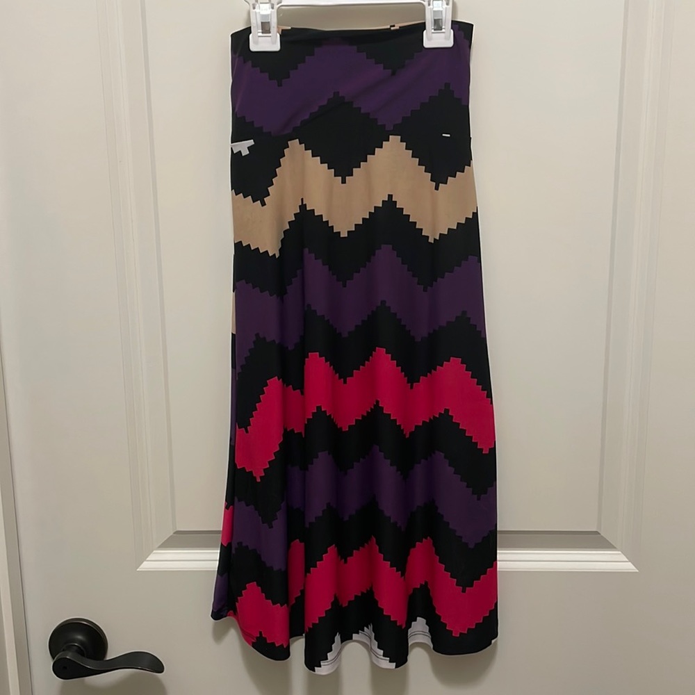 Pomelo girls chevron maxi skirt size small
